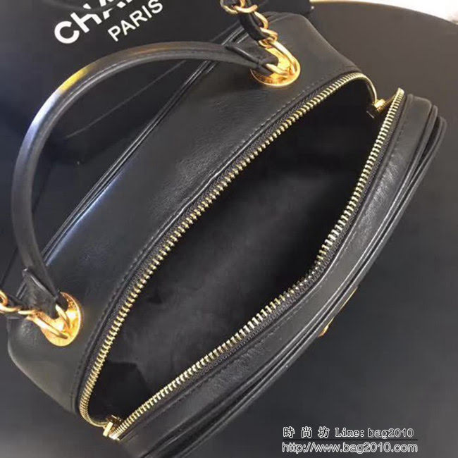 香奈兒CHANEL 57906 正品開發2018新款化妝包手提肩背鏈條包 DSC2107